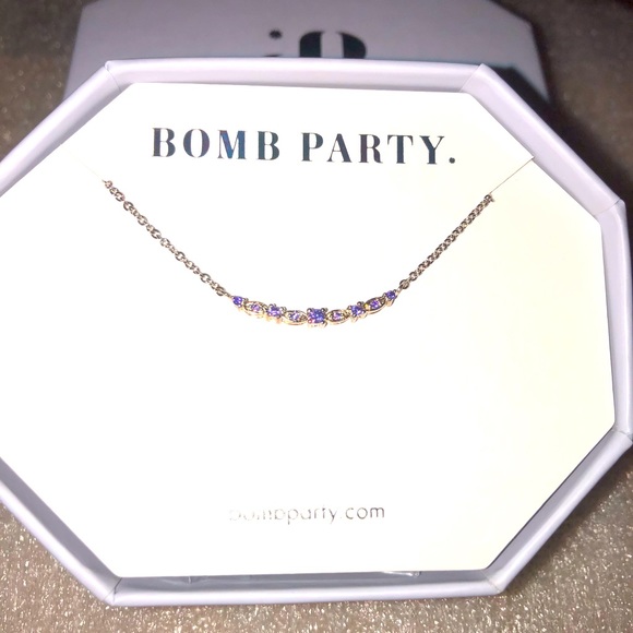 Necklace - Picture 1 of 2